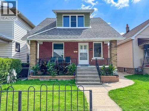 1720 Marentette Ave, Windsor, ON, N8X4E6 | Card Image