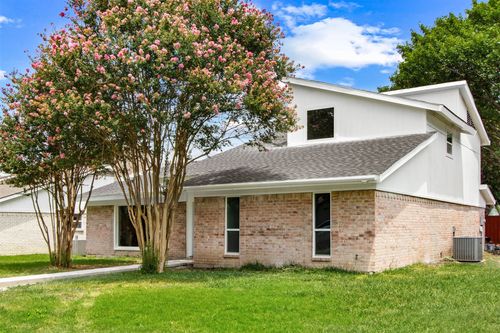 2925 Brookcrest Dr, Garland, TX, 75040-3219 | Card Image