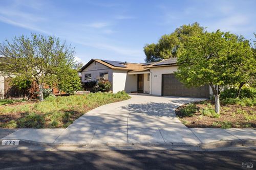 272 Adele Ave, Rohnert Park, CA, 94928-3107 | Card Image