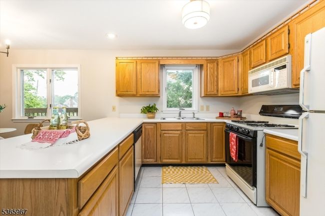 7 Di Donna Ct, Townhouse with 2 bedrooms, 2 bathrooms and null parking in Clifton NJ | Image 12