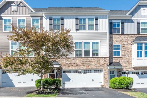 132 Curtis Court Ross Twp, Ross Twp, PA, 15237 | Card Image