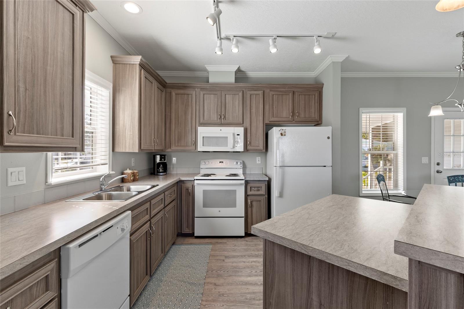 Residential in ELLENTON 2