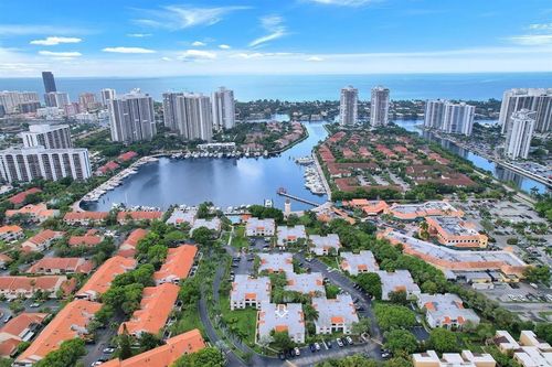 343-4-3571 Magellan Cir, Aventura, FL, 33180-3718 | Card Image