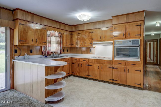 337 Highway 107, House other with 3 bedrooms, 2 bathrooms and null parking in Jonesborough TN | Image 5