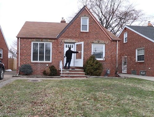 3106 Brookdale Ave, Parma, OH, 44134-1958 | Card Image