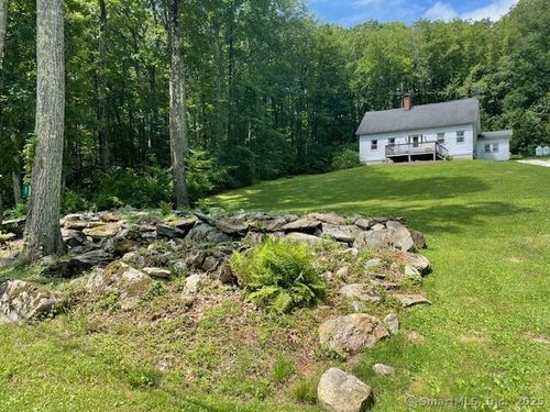 37 East St, Sharon, CT, 06069-2412 | Card Image