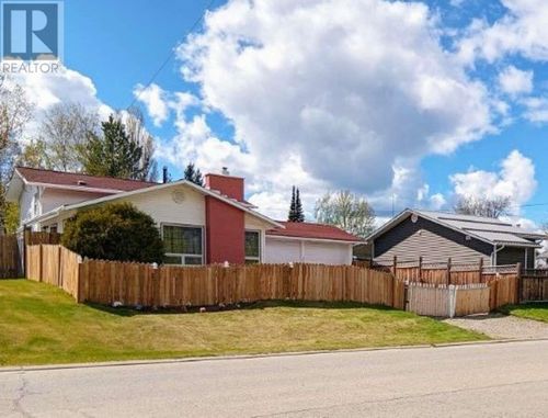 257 Centennial Dr, Mackenzie, BC, V0J2C0 | Card Image