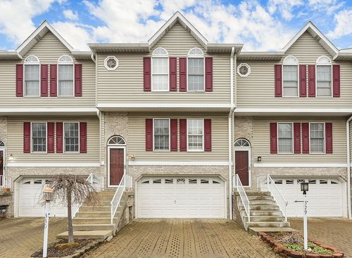 330 Brohios Dr, Monaca, PA, 15061-3025 | Card Image