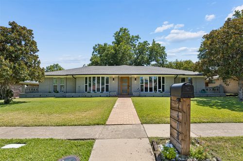2408 Grandview Dr, Plano, TX, 75075-8313 | Card Image