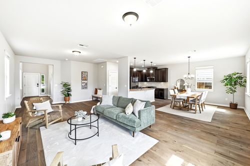 5305 Daimler Dr, Austin, TX, 78744-5443 | Card Image