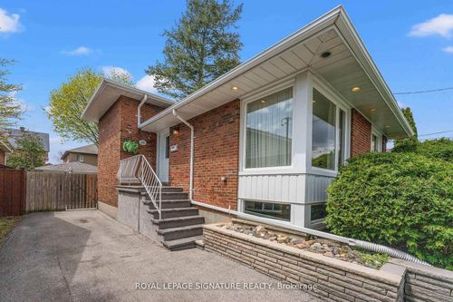 16 Shrewsbury Sq, Scarborough, ON, M1T1L2 | Card Image
