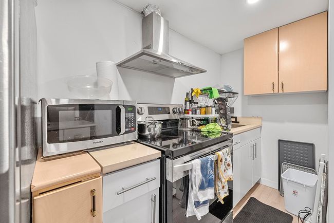 3229 W 24 Th Ave, House other with 6 bedrooms, 3 bathrooms and 2 parking in Vancouver BC | Image 23