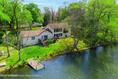 209 Pond Rd, Freehold, NJ, 07728-1367 | Card Image