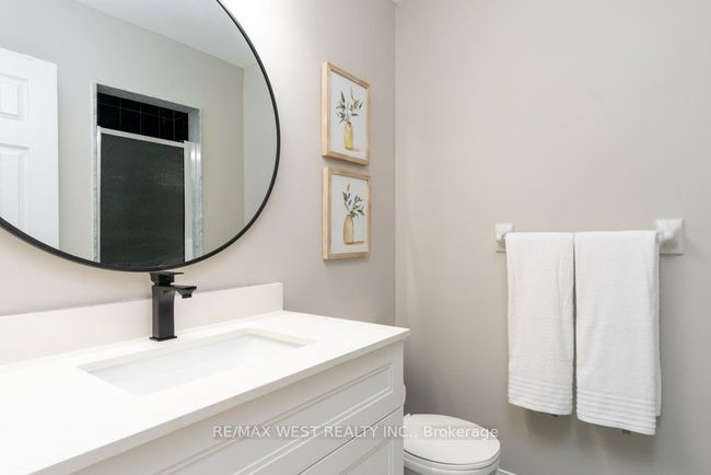29 Sundial Crt, Condo with 4 bedrooms, 3 bathrooms and 1 parking in Collingwood ON | Image 14