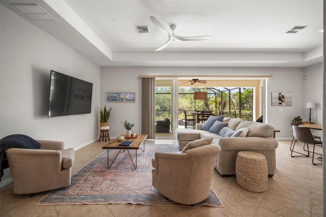 358 River Enclave Ct, House other with 3 bedrooms, 2 bathrooms and null parking in BRADENTON FL | Image 6
