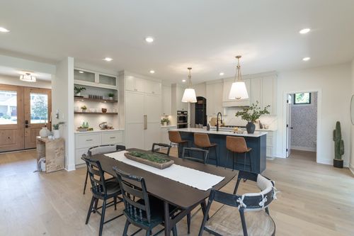 625 Ivy Falls Ave, Mendota Heights, MN, 55118-1945 | Card Image