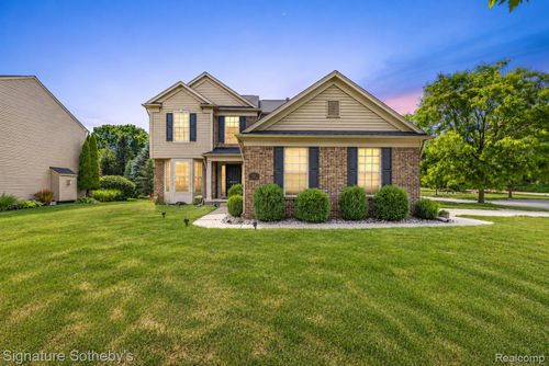 997 River Rock Dr, Holly, MI, 48442-1577 | Card Image