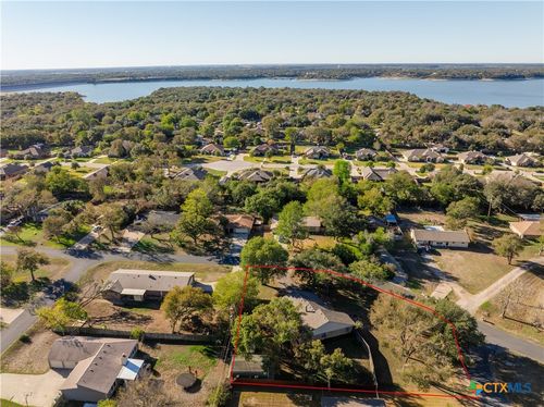 206 Woodland Trl, Belton, TX, 76513-6221 | Card Image
