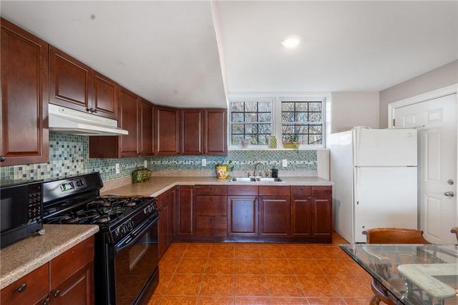 4983 Arcado Rd Sw, House other with 5 bedrooms, 2 bathrooms and 6 parking in Lilburn GA | Image 30