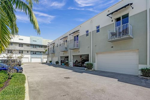 unit-2-480 Ne 35th Ct, Oakland Park, FL, 33334-2170 | Card Image