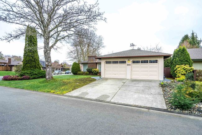 644 Bluegrouse Place, House other with 3 bedrooms, 2 bathrooms and 4 parking in Tsawwassen BC | Image 2