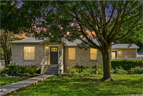 265 E Oakview Pl, Alamo Heights, TX, 78209-3307 | Card Image