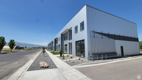 1089 W 130 S, Logan, UT, 84321-4961 | Card Image