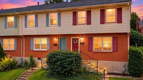 3486 Sutherland Dr, Lexington, KY, 40517-2827 | Card Image