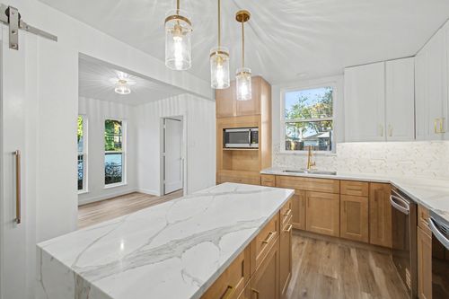 7518 Caillet St, Dallas, TX, 75209-4002 | Card Image