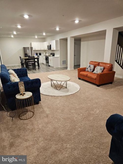 6717 Glenhurst Dr, GLENN DALE, MD, 20769-9476 | Card Image