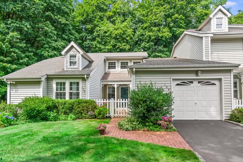 104 Spring Rd, Huntington, NY, 11743-3626 | Card Image