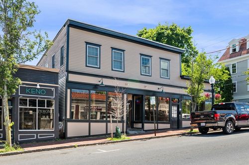14-16-18 Friend St, Amesbury, MA, 01913 | Card Image