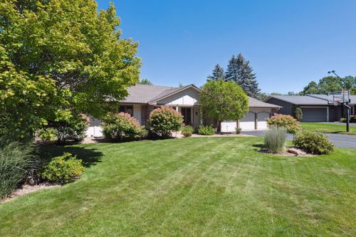 6136 Arctic Way, Edina, MN, 55436-1806 | Card Image