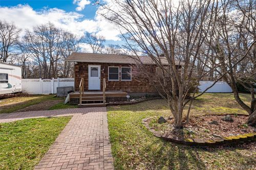 157 Hawthorne St, Mastic, NY, 11950-4601 | Card Image