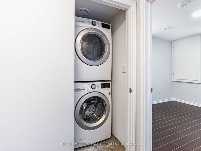 231 Elizabeth St S, House other with 6 bedrooms, 5 bathrooms and 4 parking in Brampton ON | Image 36