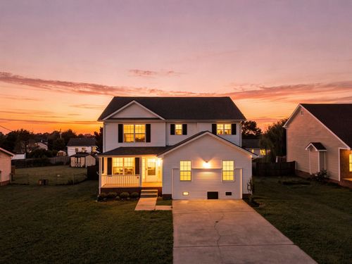 3390 Bradfield Dr, Clarksville, TN, 37042-8131 | Card Image