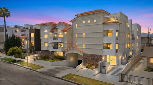 203-4733 Elmwood Ave, Los Angeles, CA, 90004-3155 | Card Image