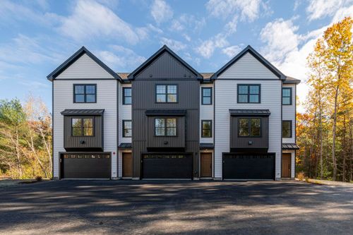 14 B Mohawk Dr, Londonderry, NH, 03053-3765 | Card Image