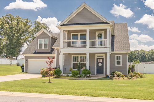 701 Oak Hill Ln, Belton, SC, 29627-8776 | Card Image