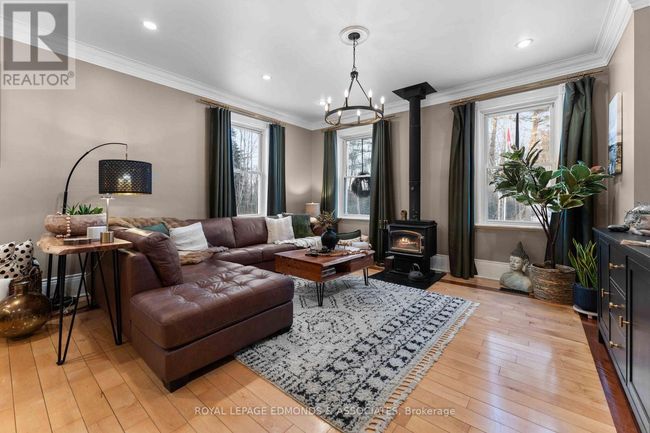 1077 Allan Rd, House other with 3 bedrooms, 2 bathrooms and 6 parking in Deep River ON | Image 9