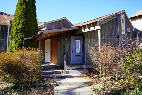 85 Roosevelt Ave, Butler, NJ, 07405-1711 | Card Image