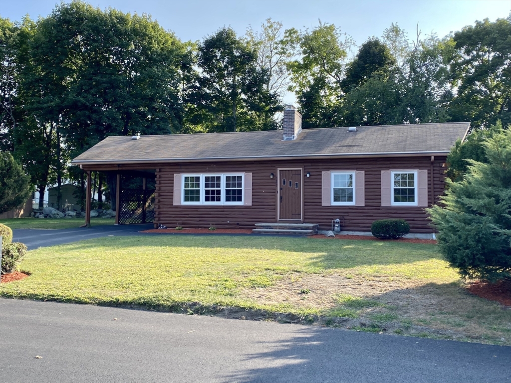 Cheryl Ln, Somerset, MA 02726