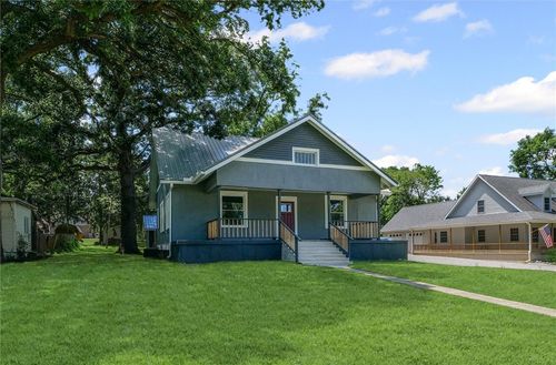217 Perry St, Rossville, IL, 60963-1145 | Card Image