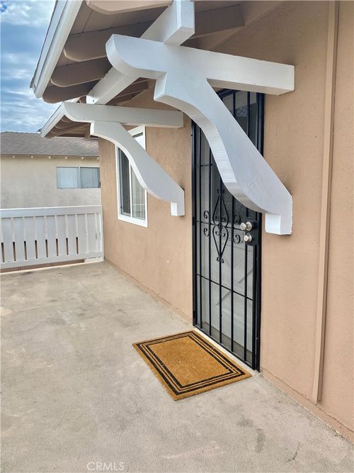 7112 Heil Ave, Huntington Beach, CA, 92647-4487 | Card Image