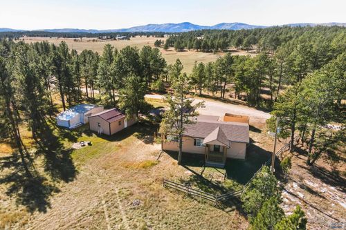 25564 Old Cabin Rd, Edgemont, SD, 57735-7002 | Card Image