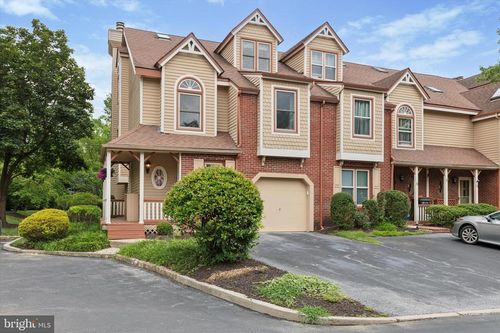 22 Sturbridge Ln, Chesterbrook, PA, 19087-5800 | Card Image