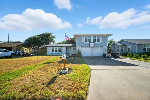 103 W Janin Cir, Portland, TX, 78374-1413 | Card Image