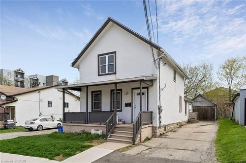 26 Albina Street, Welland, ON, L3C1P3 | Card Image