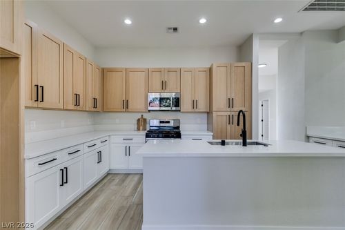 2784 Cape Hope Way, Las Vegas, NV, 89121 | Card Image