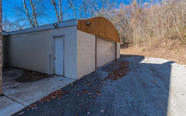30x20 Mechanic's garage | Image 30